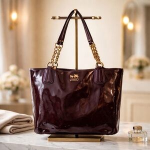 Vintage Y2K 2012 Coach Madison Aubergine Purple Patent Leather Tote